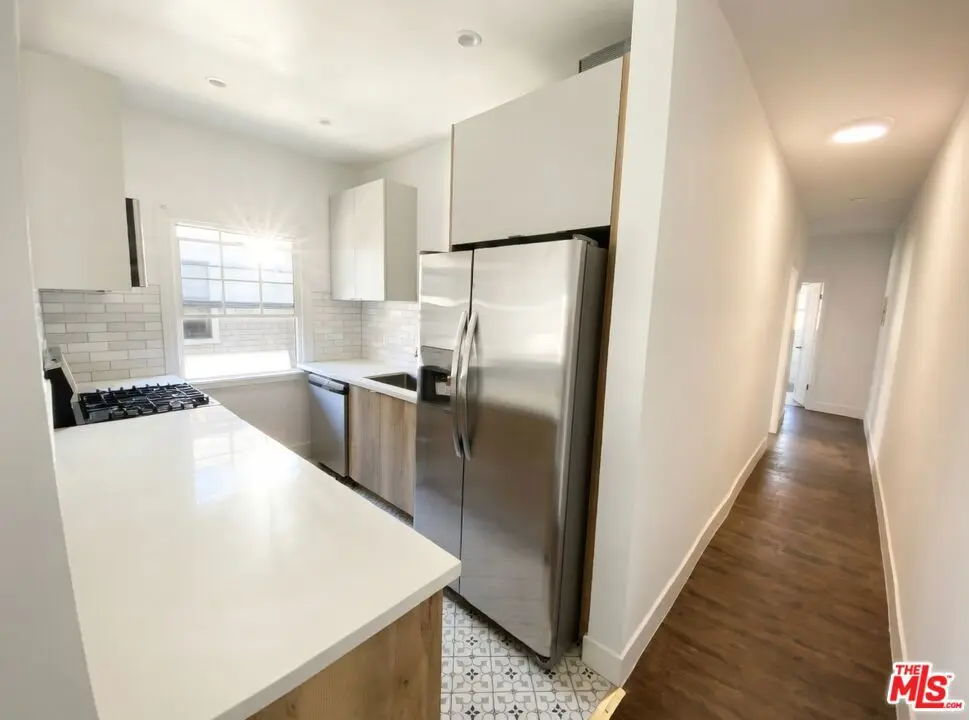 Residential Lease for rent at 2666 Orchard Avenue 2666 1/4, Los Angeles, Los Angeles County, CA featuring 3 beds and 2 baths