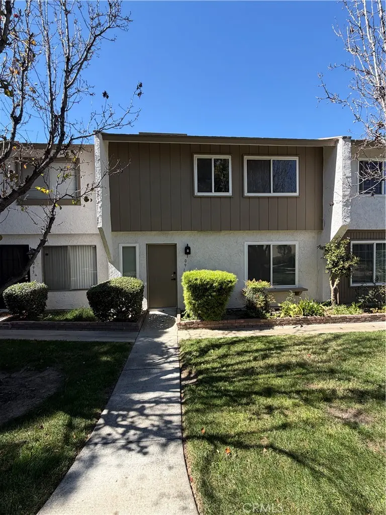 Condominium for sale at 1091 Clark, Riverside, CA featuring 3 beds and 3 baths