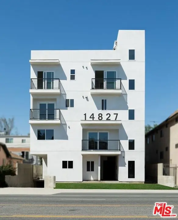 14827 Victory Boulevard, Van Nuys, CA — listing photo 1