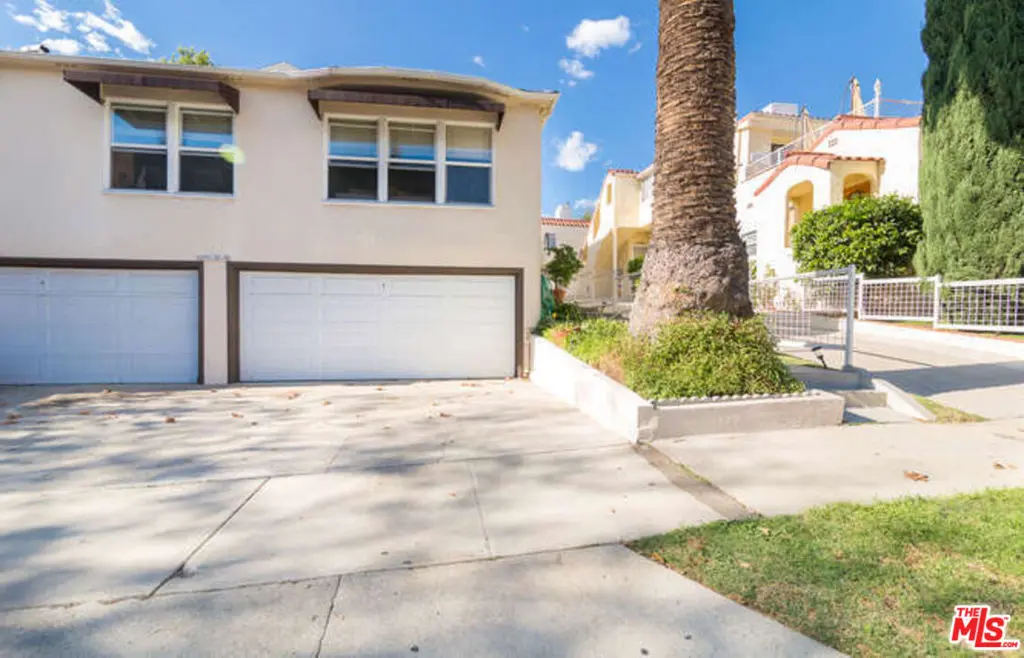 Residential Lease for rent at 10773 MASSACHUSETTS Avenue, Los Angeles, Los Angeles County, CA featuring 2 beds and 2 baths