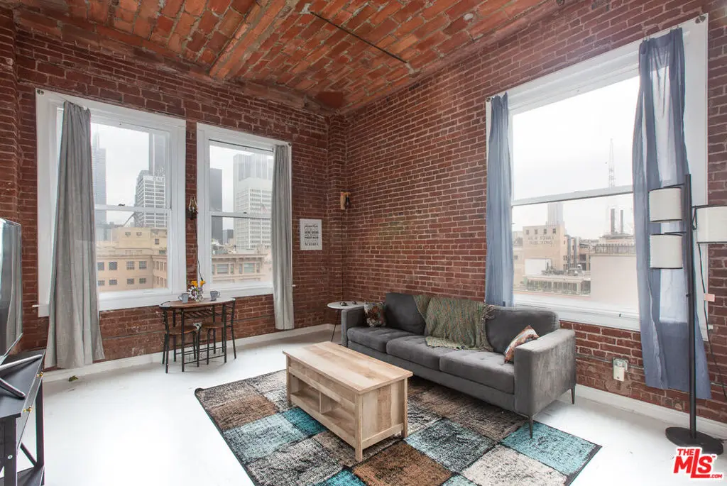 Condominium for sale at 215 W 7th Street 1301, Los Angeles, CA and 1 bath