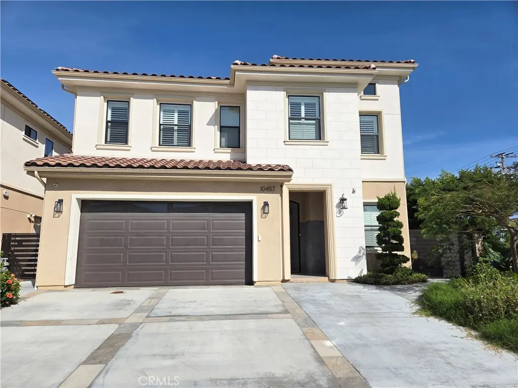 Single Family Residence for sale at 10457 Saint Anna Pl, Fountain Valley, CA featuring 4 beds and 4 baths