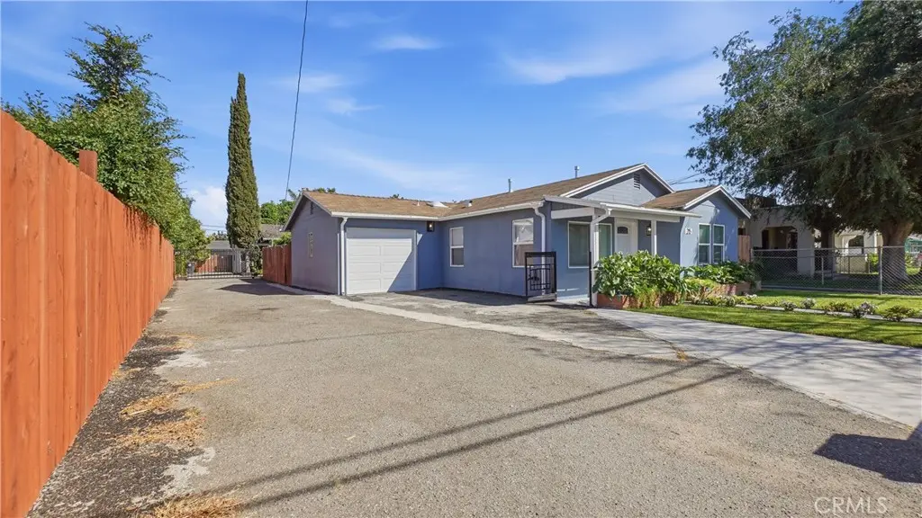 Single Family Residence for sale at 215 N Mcclay, Santa Ana, CA featuring 5 beds and 2 baths