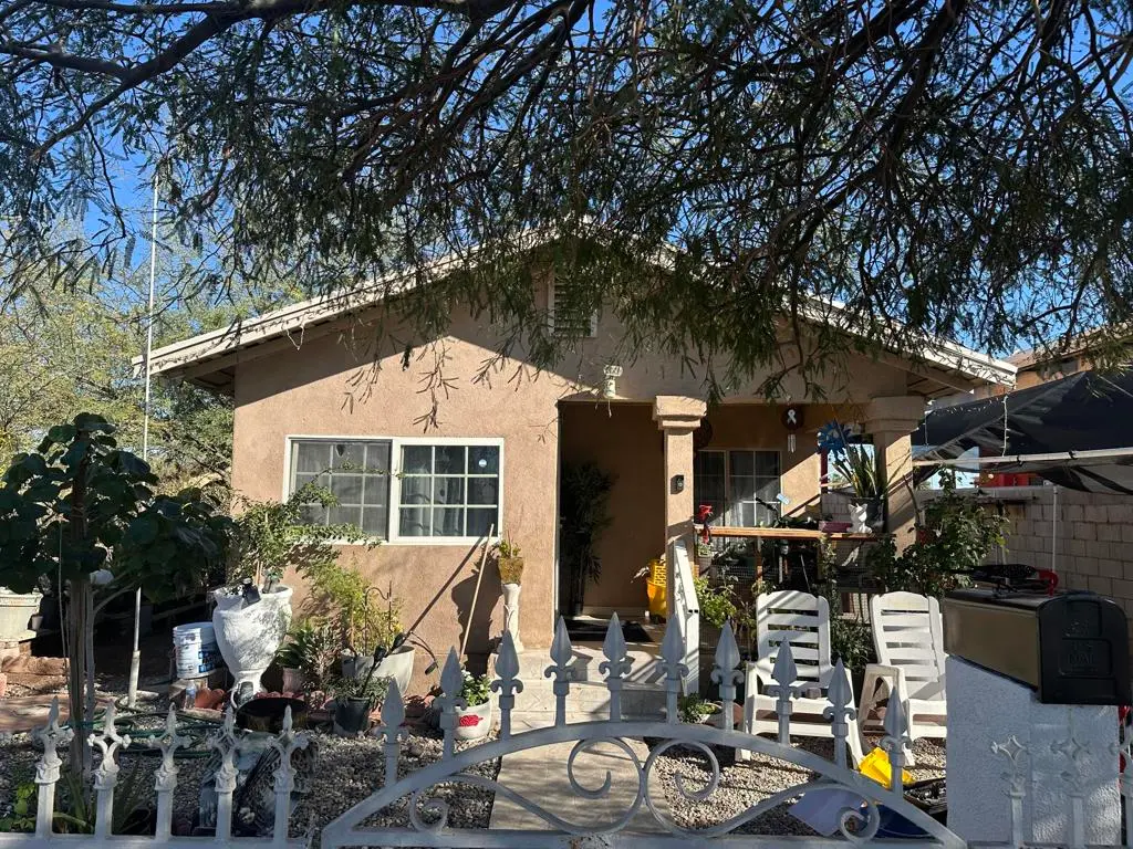 Single Family Residence for sale at 410 W Hamilton Avenue, El Centro, CA featuring 3 beds and 1 bath