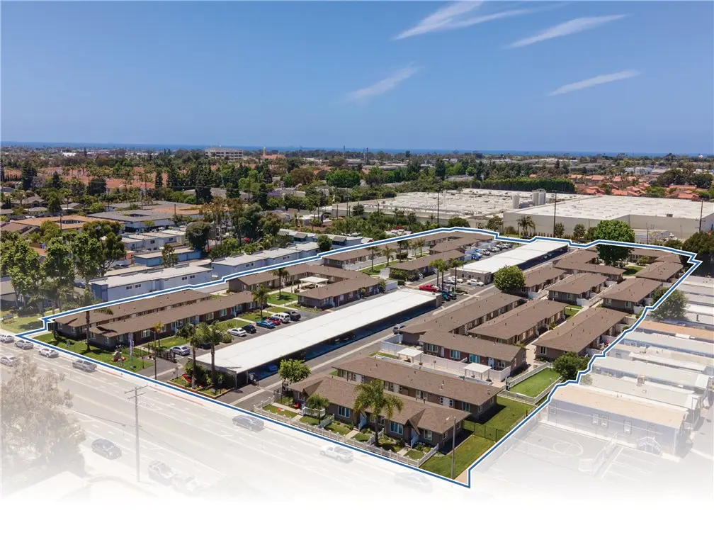 19131 19161 Delaware Street, Huntington Beach, CA — listing photo 1