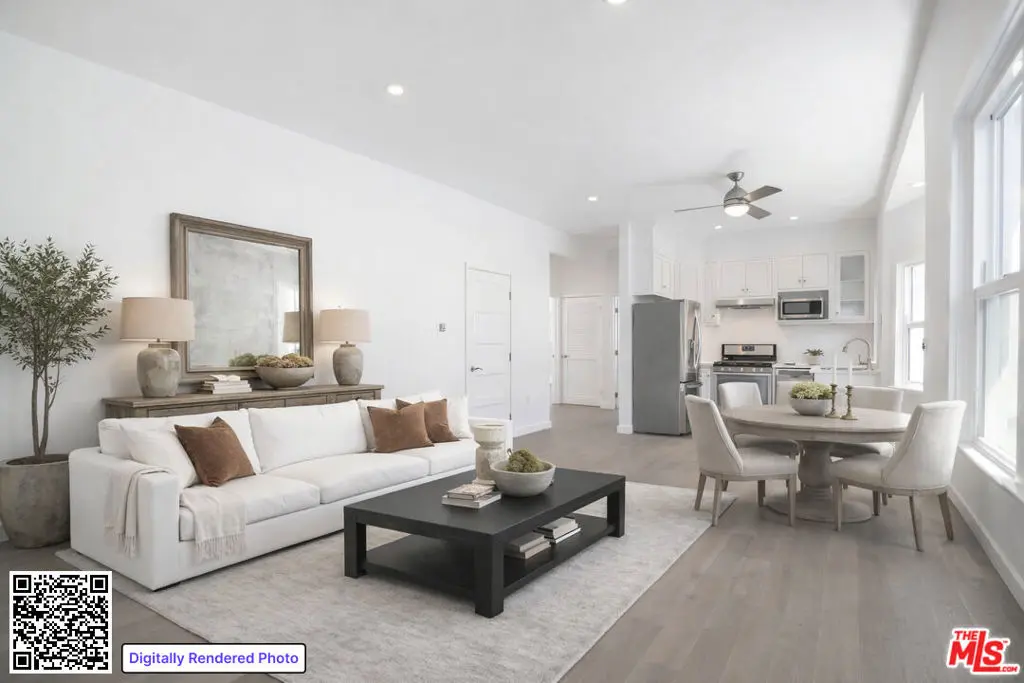 31 Breeze Avenue B, Venice, CA — listing photo 1
