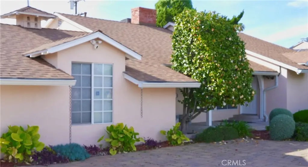 5517 Woodman Ave., Sherman Oaks, CA — listing photo 1