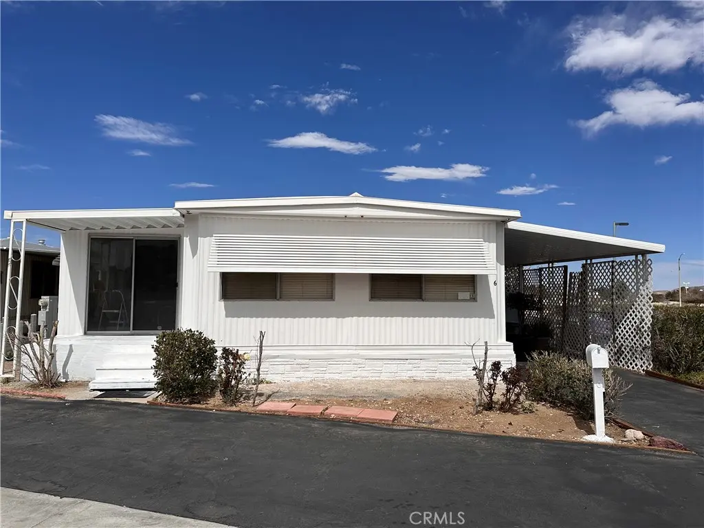 14411 Palmdale Road 6, Victorville, CA — listing photo 1