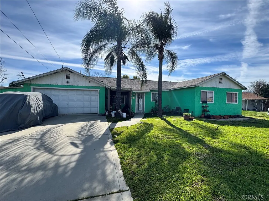 32271 Avenue E, Yucaipa, CA — listing photo 1