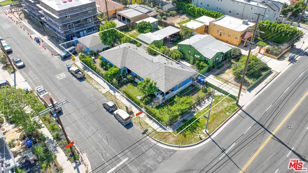 11202 Oxnard Street, North Hollywood, CA — listing photo 1