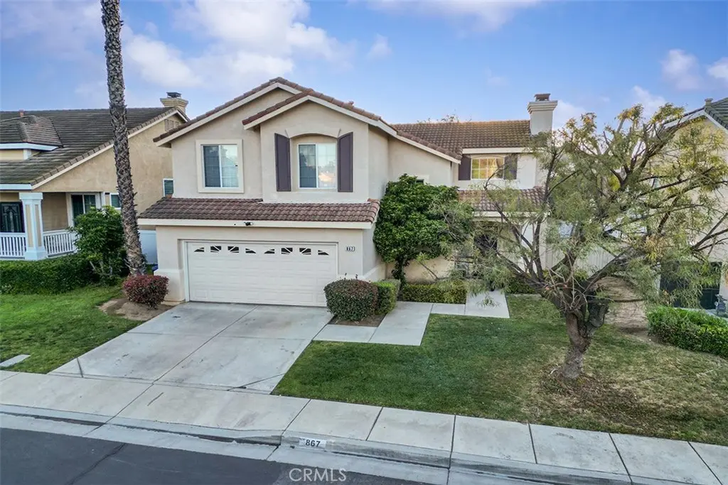 Single Family Residence for sale at 867 Oso Drive, Corona, CA featuring 3 beds and 3 baths