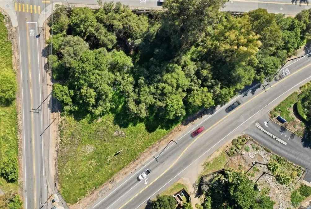 Mission Rd, Fallbrook, CA — listing photo 1