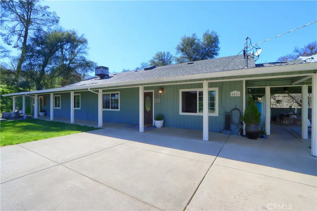 Single Family Residence for sale at 4421 Scrubby Oak, Mariposa, CA featuring 6 beds and 6 baths