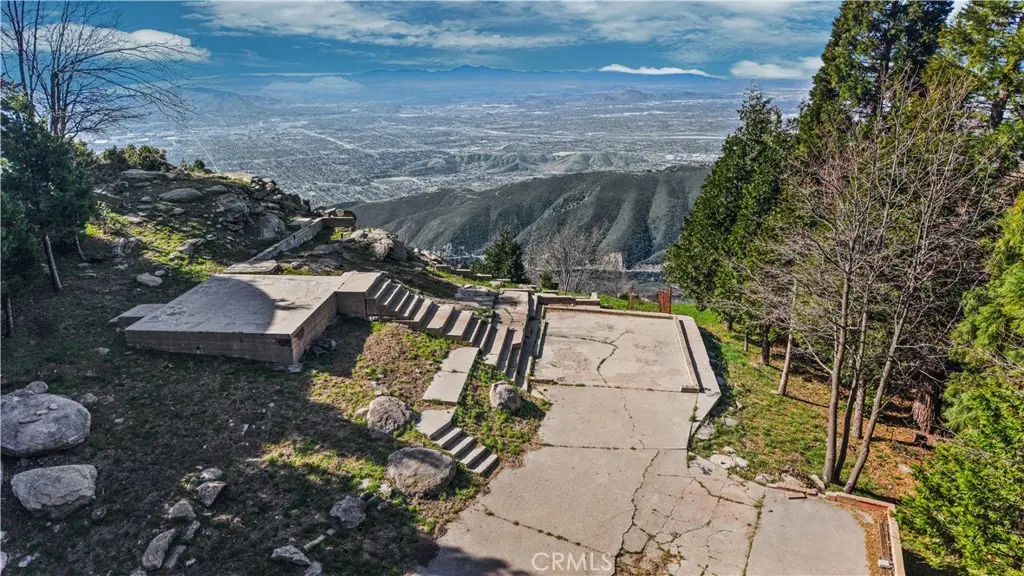 24347 Great View, Crestline, CA — listing photo 1