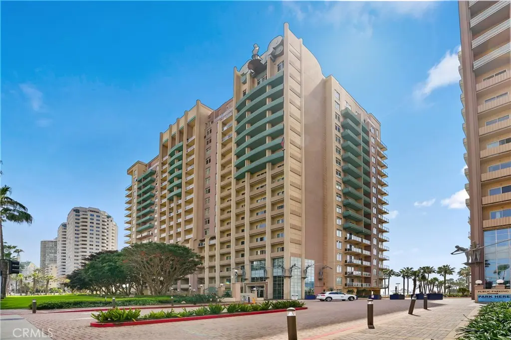 Condominium for rent at 488 E Ocean P2, Long Beach, CA featuring 1 bed and 2 baths