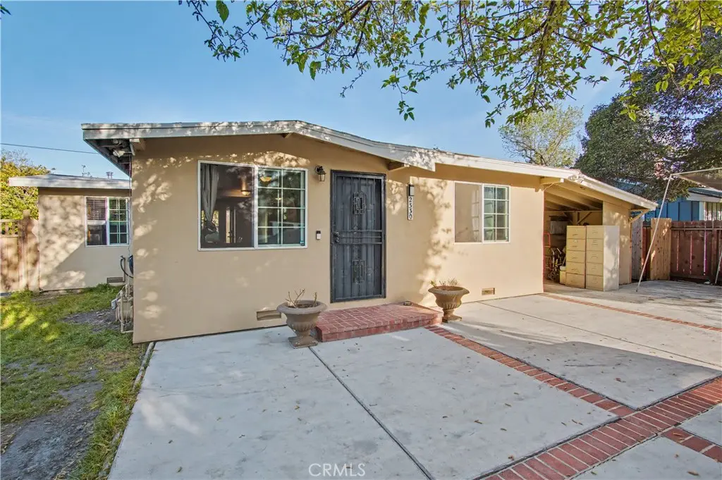 2330 Meadowbrook, Merced, CA — listing photo 1