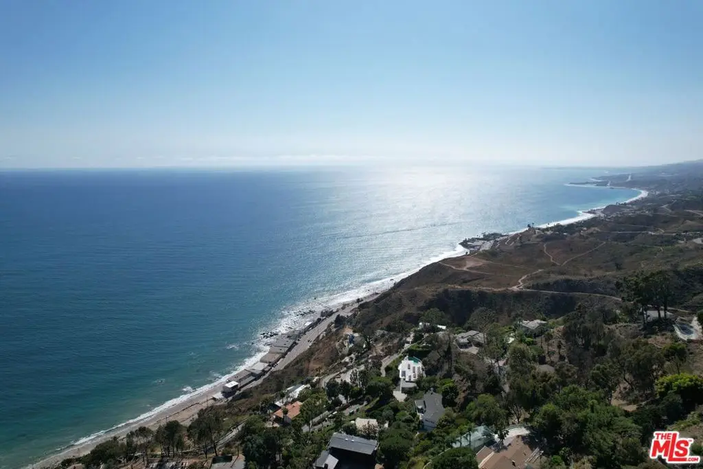 20555 Little Rock Way, Malibu, CA — listing photo 1