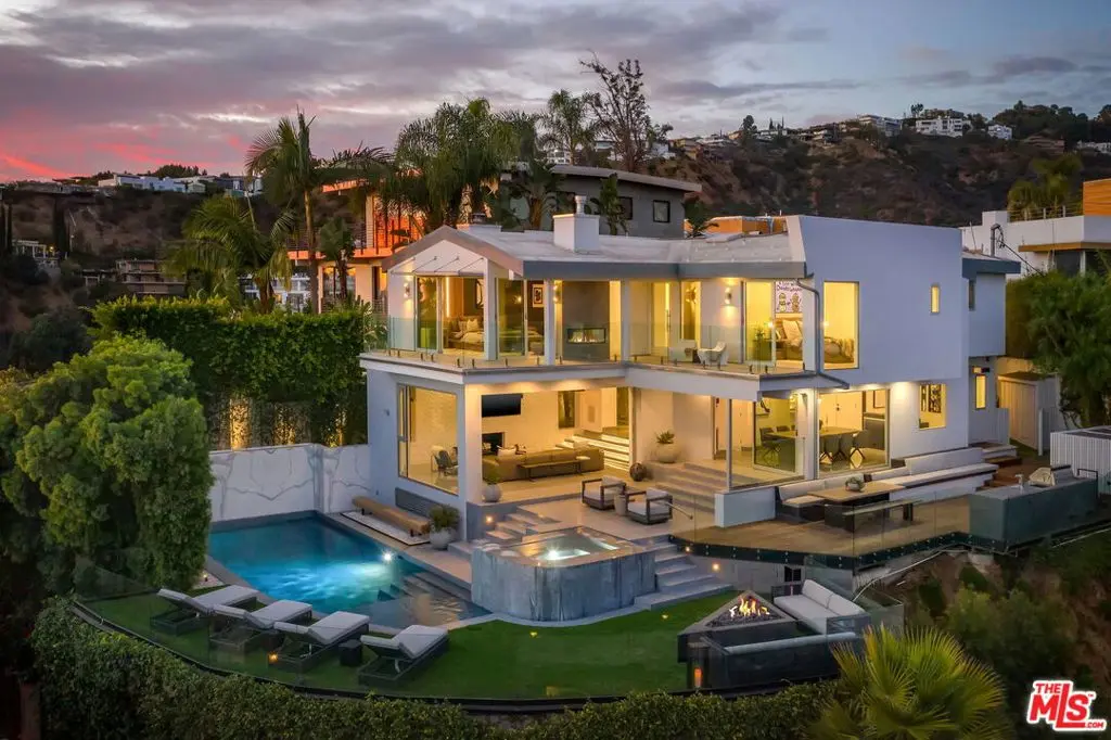 Single Family Residence for sale at 1500 Viewsite Terrace, Los Angeles, CA featuring 3 beds and 4 baths