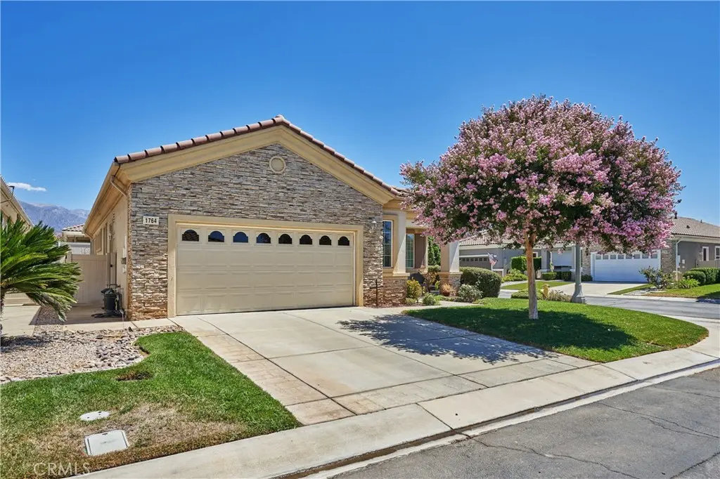 1764 Muirfield, Beaumont, CA — listing photo 1