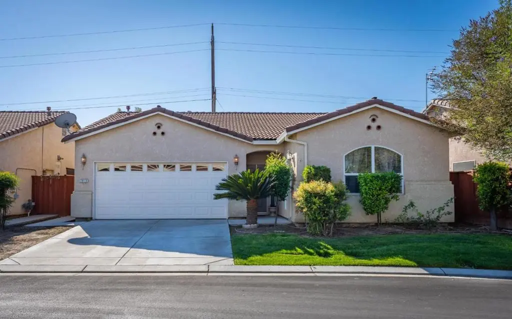 2919 Las Flores Circle, Los Banos, CA — listing photo 1