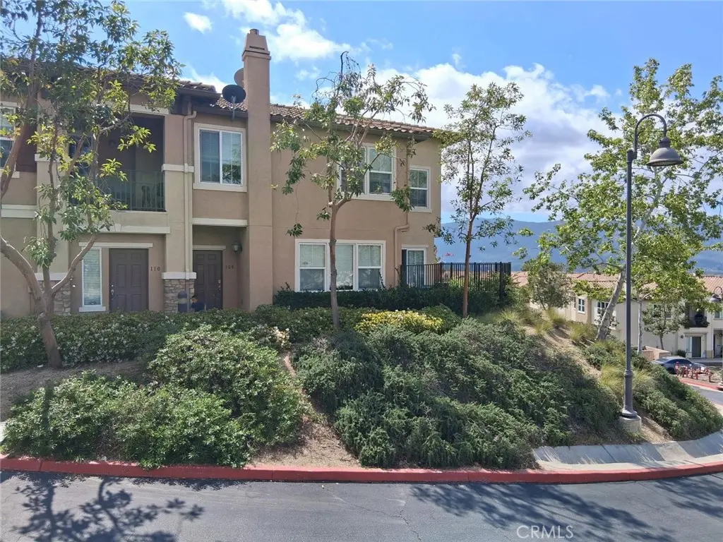 Condominium for sale at 15435 Park Point 108, Lake Elsinore, CA featuring 3 beds and 3 baths