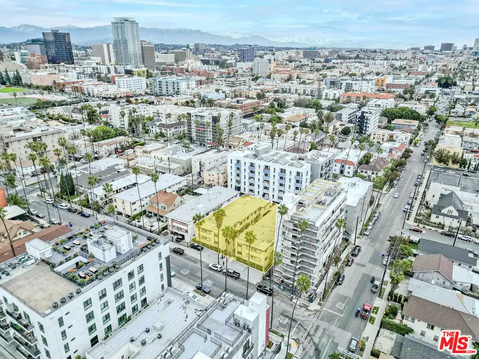 Residential Income for sale at 926 Fedora Street, Los Angeles, CA featuring 8 beds and 12 baths