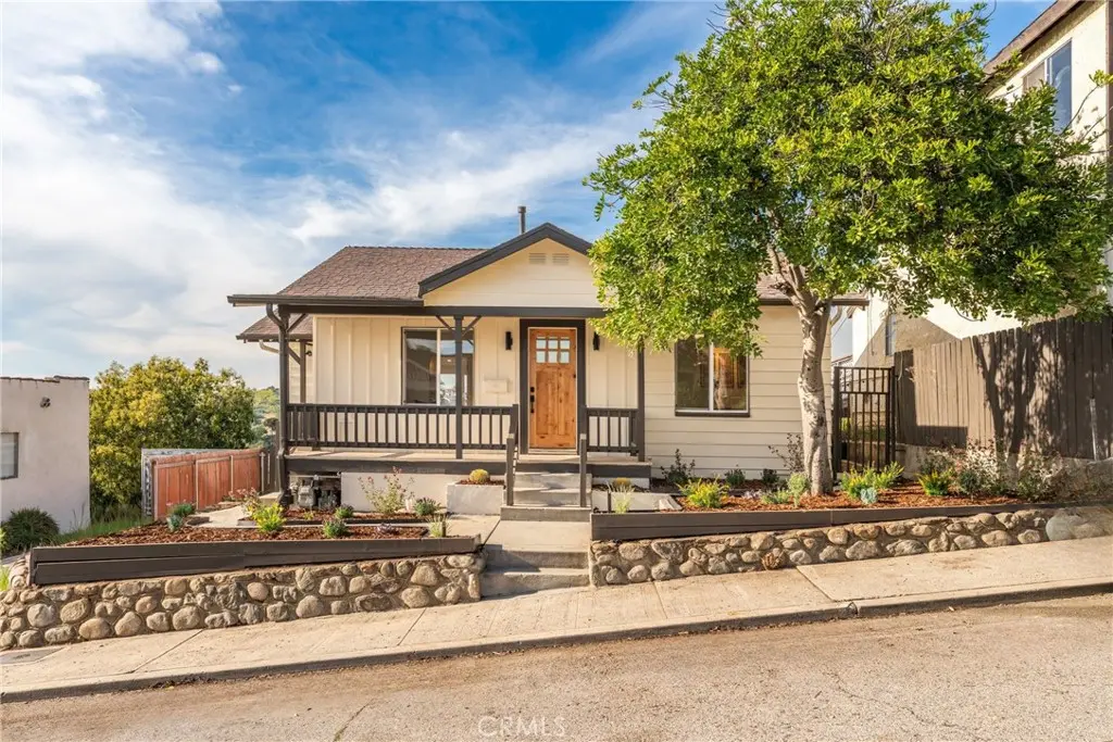 Single Family Residence for sale at 5013 O Sullivan, Los Angeles, CA featuring 3 beds and 2 baths