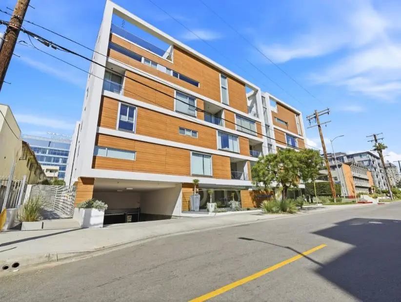 Residential Lease for rent at 6735 Yucca Street 406, Los Angeles, Los Angeles County, CA featuring 2 beds and 3 baths