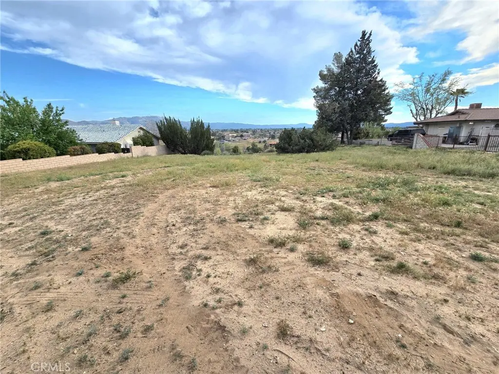 18155 Orange, Hesperia, CA — listing photo 1