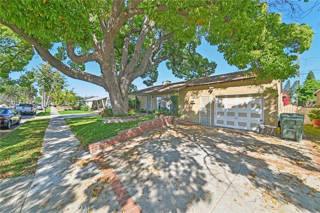 Single Family Residence for sale at 13944 Brightwell Ave, Paramount, CA featuring 4 beds and 2 baths