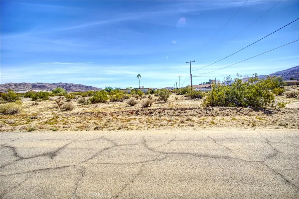 7500 Sunset Drive, 29 Palms, CA — listing photo 1