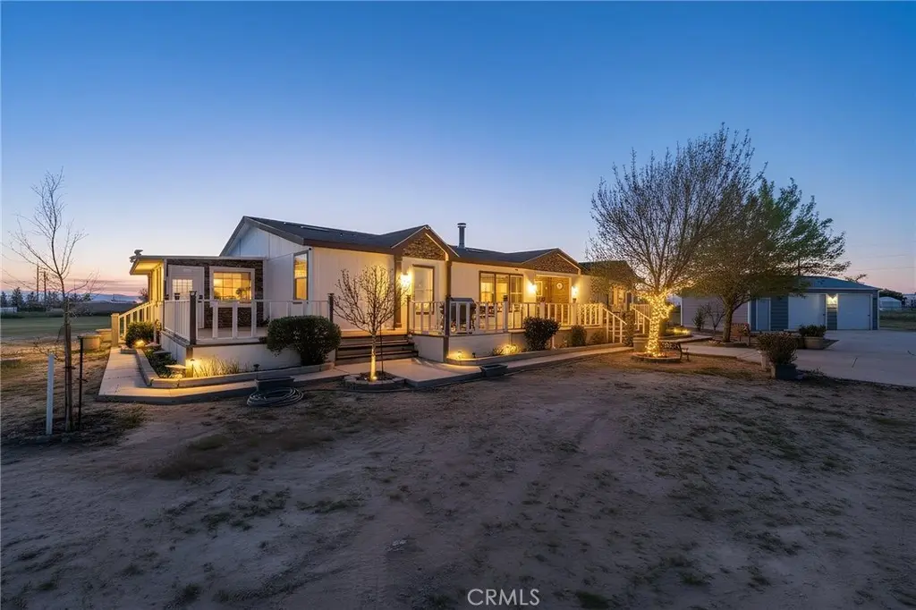 9890 Sue Ave, Rosamond, CA — listing photo 1