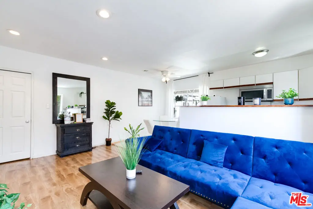 Condominium for rent at 137 Rexford 3, Beverly Hills, CA featuring 1 bed and 1 bath