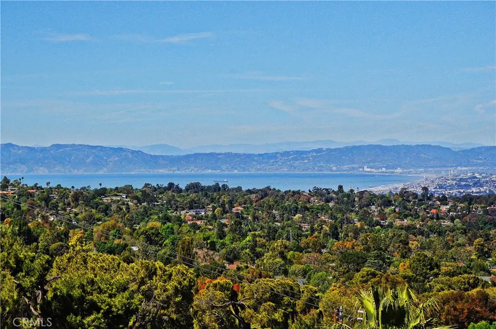 Single Family Residence for sale at 49 Saddleback, Rolling Hills, CA featuring 6 beds and 7 baths