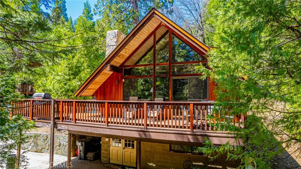 1163 Silver Tip, Fish Camp, CA — listing photo 1
