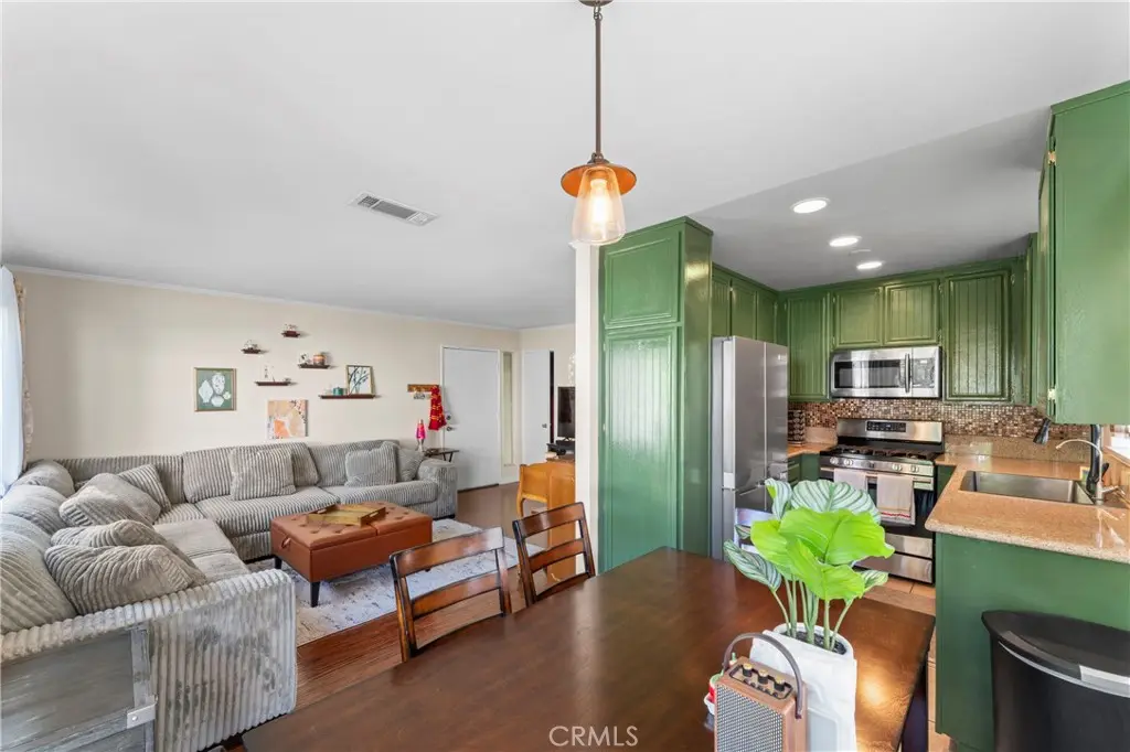 18128 Sundowner 1139, Canyon Country, CA — listing photo 1