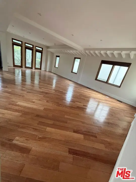 Residential Lease for rent at 1126 Yale Street, Santa Monica, Los Angeles County, CA featuring 5 beds and 7 baths