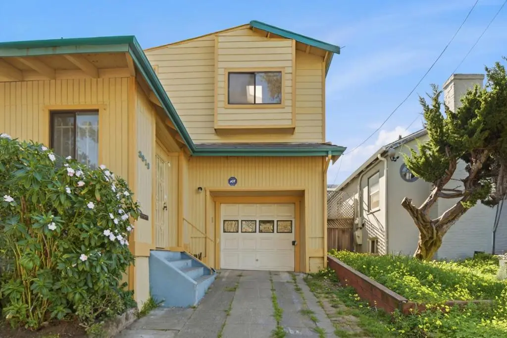 Single Family Residence for sale at 3918 High Street, Oakland, CA featuring 4 beds and 3 baths