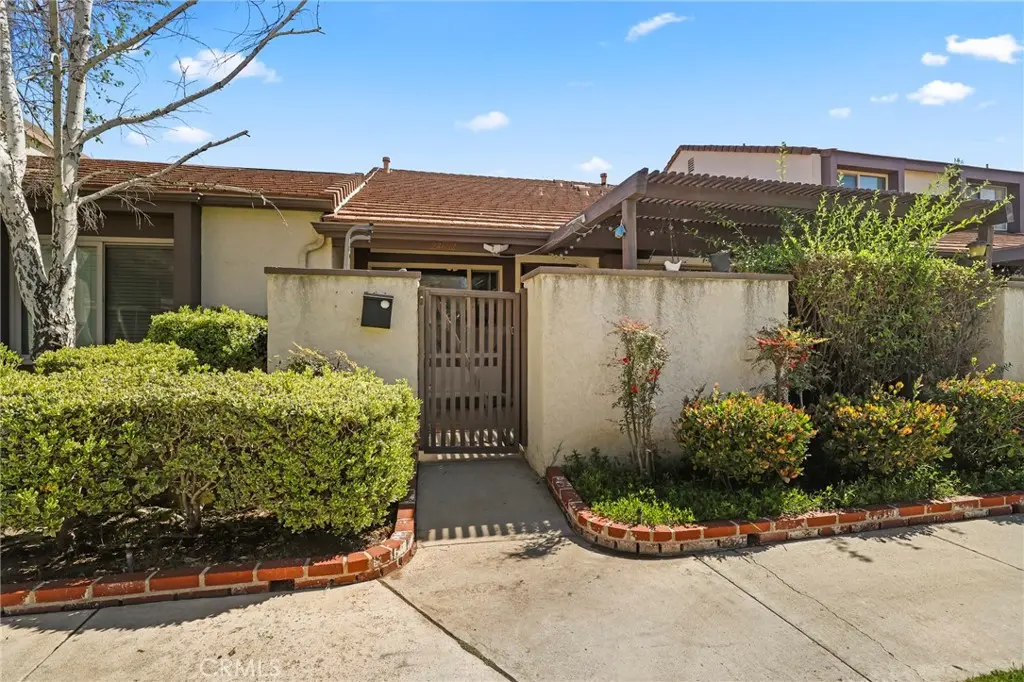 24662 Golfview Drive, Valencia, CA — listing photo 1
