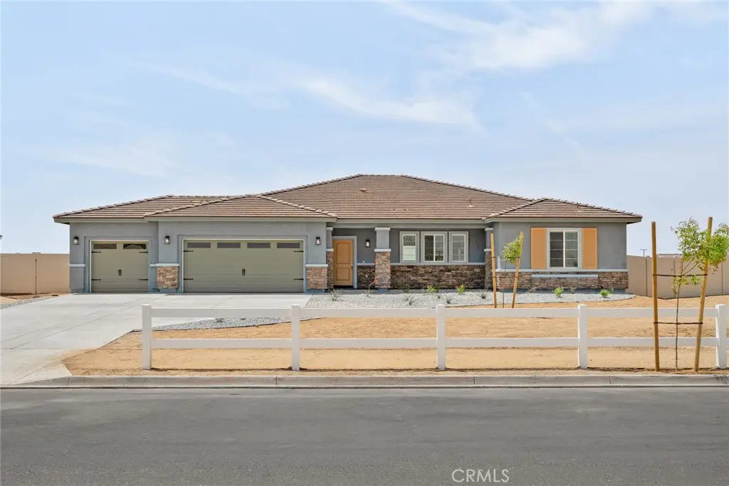 14585 Indigo, Apple Valley, CA — listing photo 1