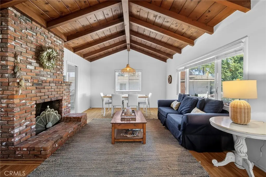 Residential Lease for rent at 237 Avenida Montalvo A, San Clemente, Orange County, CA featuring 3 beds and 2 baths