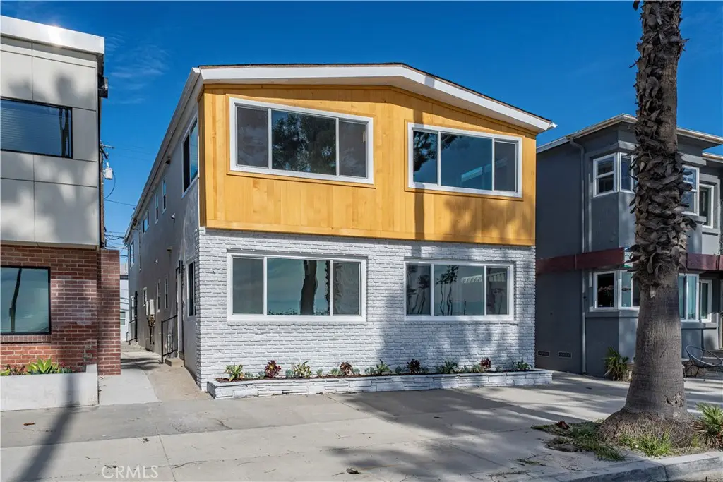 Apartment for sale at 5339 E Ocean, Long Beach, CA
