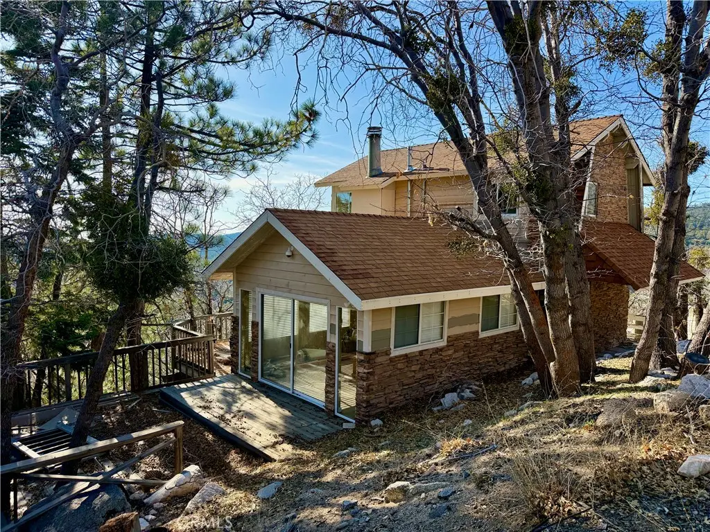 2190 Tank, Running Springs, CA — listing photo 1