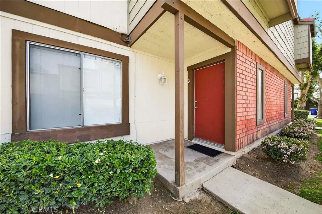 1218 S Cypress Avenue B, Ontario, CA — listing photo 1