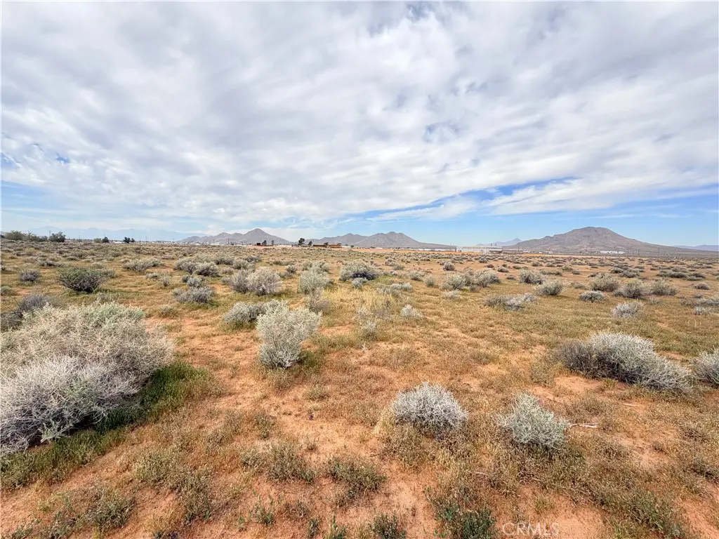 3 Carmel, Apple Valley, CA — listing photo 1