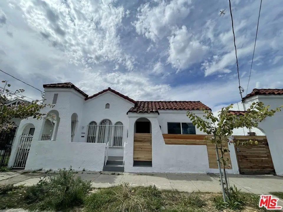 Residential Income for sale at 2600 Michigan Avenue, Los Angeles, CA featuring 11 beds and 6 baths