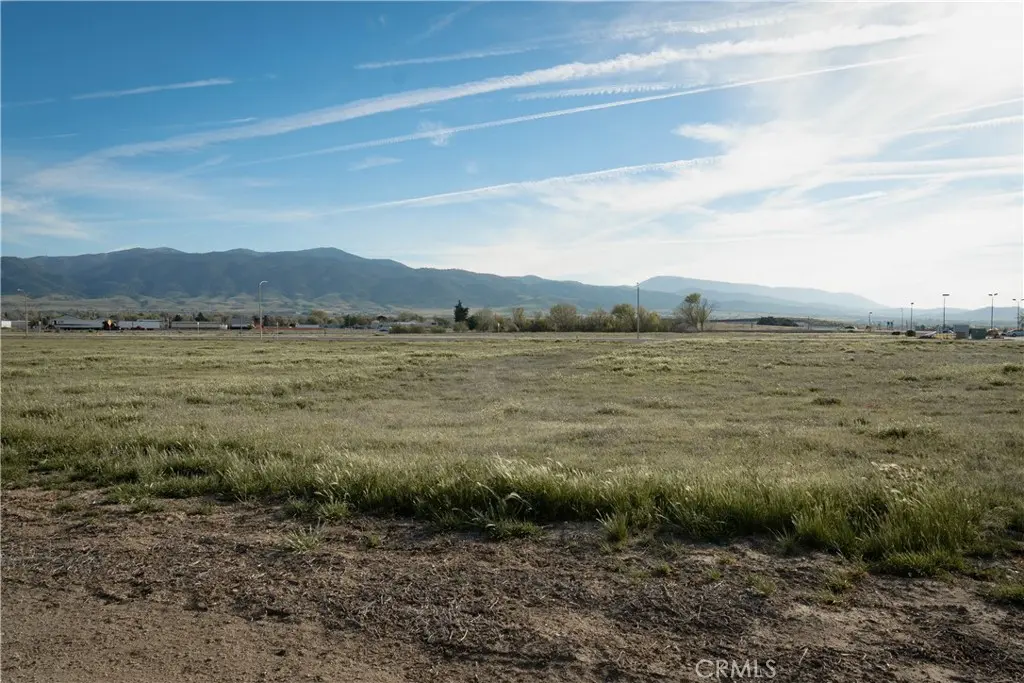 11 Challenger Drive, Tehachapi, CA — listing photo 1