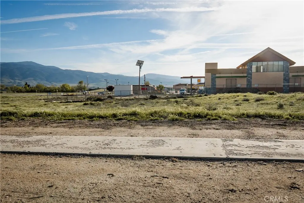 10 Challenger Drive, Tehachapi, CA — listing photo 1