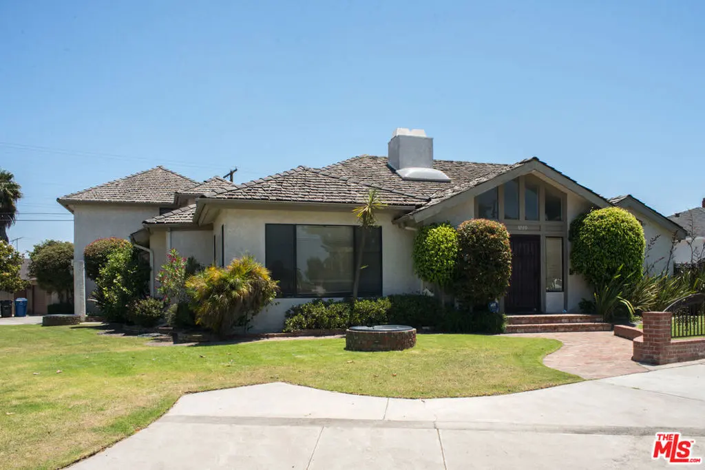 Residential Lease for rent at 8300 Regis Way, Los Angeles, Los Angeles County, CA featuring 5 beds and 6 baths