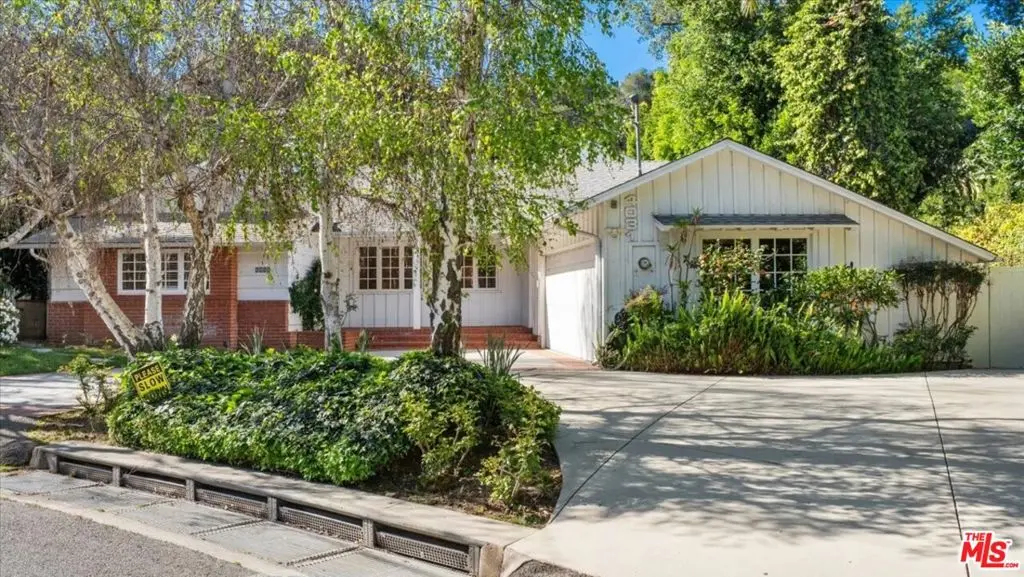 4031 Hollyline Avenue, Sherman Oaks, CA — listing photo 1